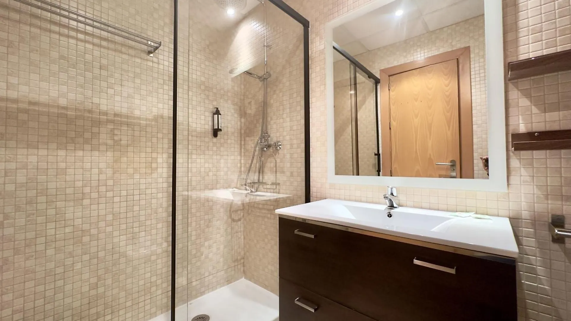 Urbe10 Plaza De Uncibay 3 Bedrooms Apatment Málaga
