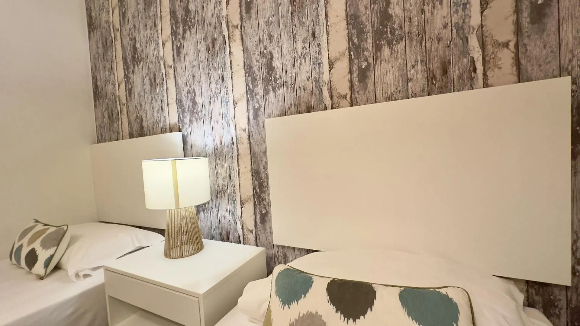 Urbe10 Plaza De Uncibay 3 Bedrooms Apatment Málaga 0*,  Spanien